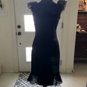 Nue by shani black dress. Size 4. Excellent condition